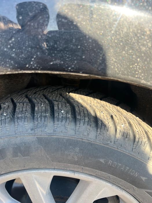 Продам зимние шины в комплекте