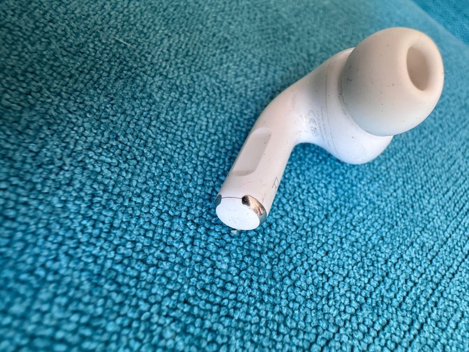 Apple AirPod pro gen. 1 дясна слушалка