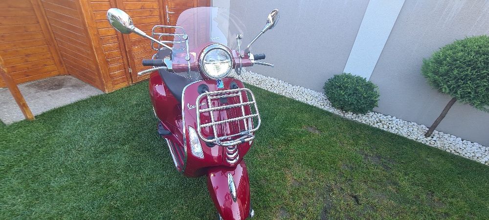 Vând Scuter Vespa Primavera Touring 49cmc !