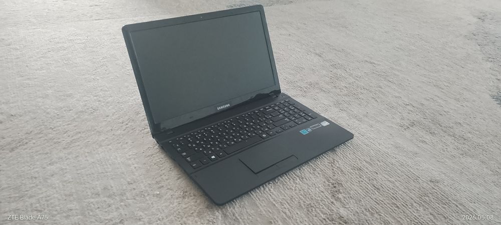 Ноутбук Самсунг NP450R5E