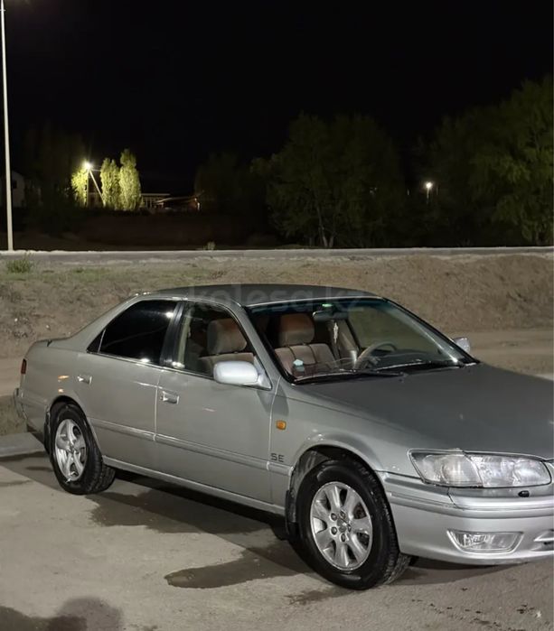 продается машина camry 25
