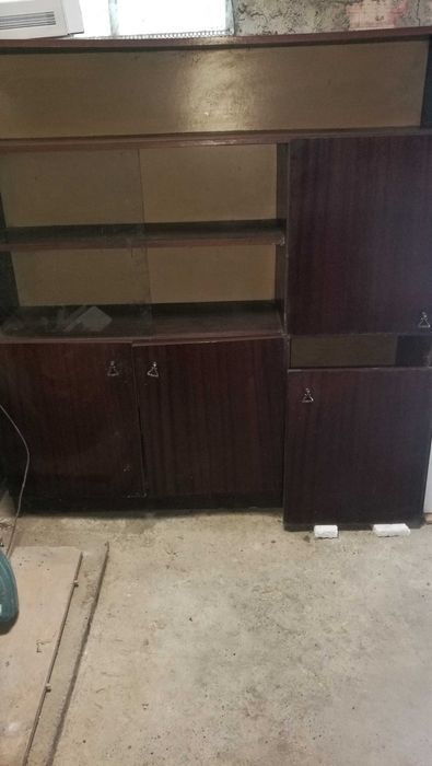 Шкаф Бюфет секция полир врати