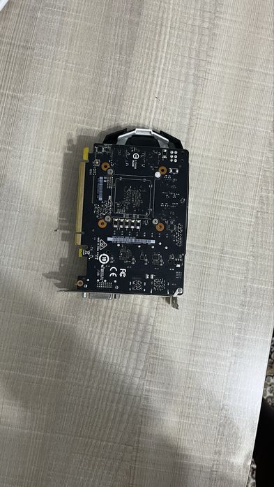 Продам видеокарту gtx 1050