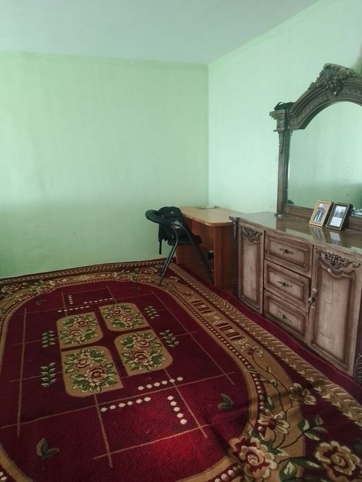 Уй сотилади манзил: Охангарон  тумани Галакудук.
6 сотих 4