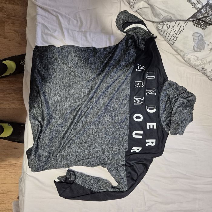 Блуза с качулка under armour