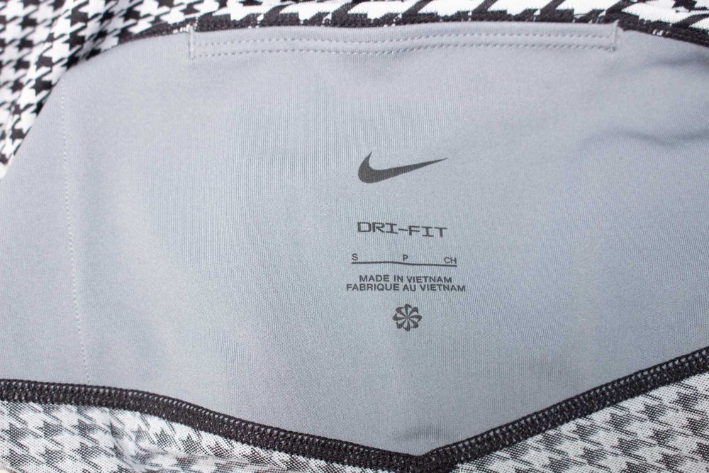 Nike Dri Fit оригинален дамски клин висока талия черно и бяло пепит S