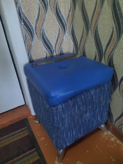 Пуфик в прихожую.