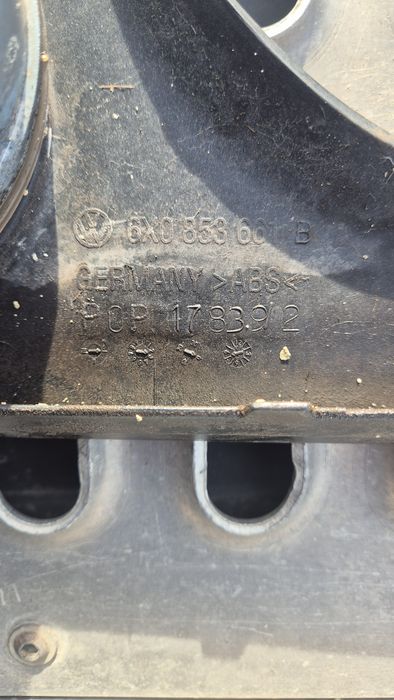 Оригинална Решетка за VW Поло 99- 2005г