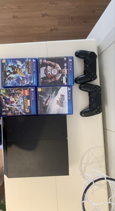 Playstation 4 800+ gb