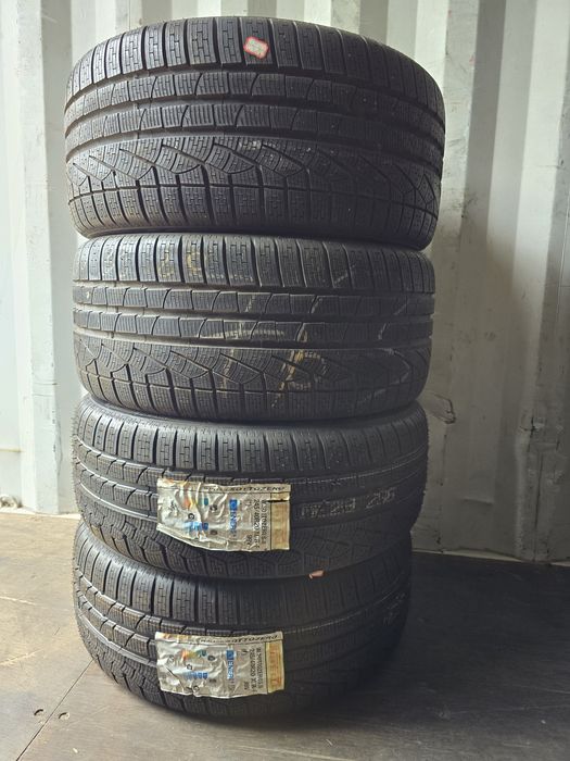 Set 245 40 20  275 35 20 pirelli NOI