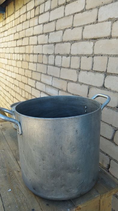 Продам кострюли, чашки, бидоны