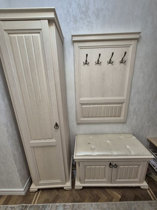 Продается тумба обувная