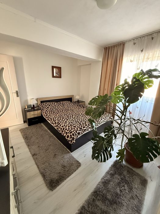 Apartament 3 camere de vanzare  in  Calafat