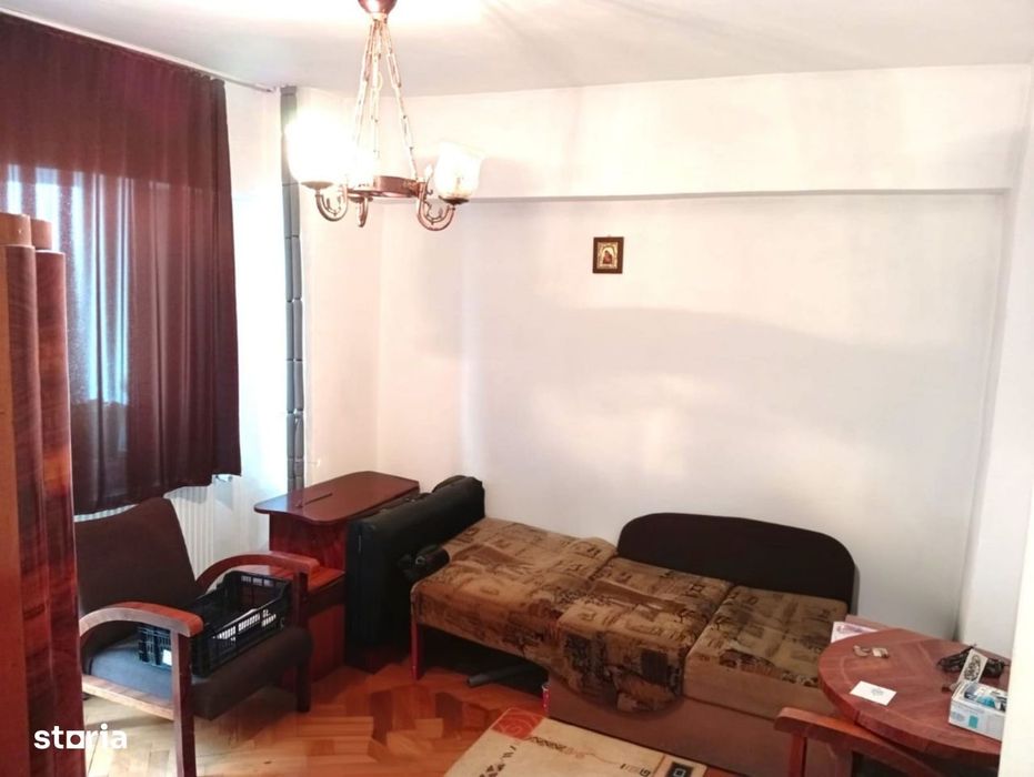 Apartament 4 camere in Micalaca 300 / la Supeco