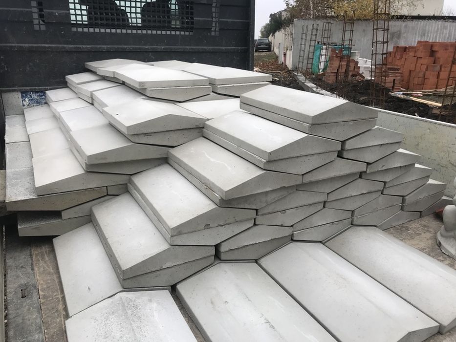 Capace si interval gard - albe sau gri - din beton pentru gard