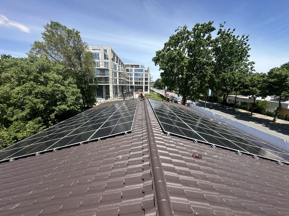Montam panouri foto voltaice