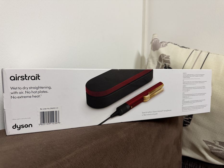 Dyson Airstrait Special Edition Red Velvet & Gold – Nou, Sigilat