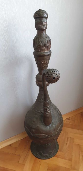 Стар много голям меден ибрик
