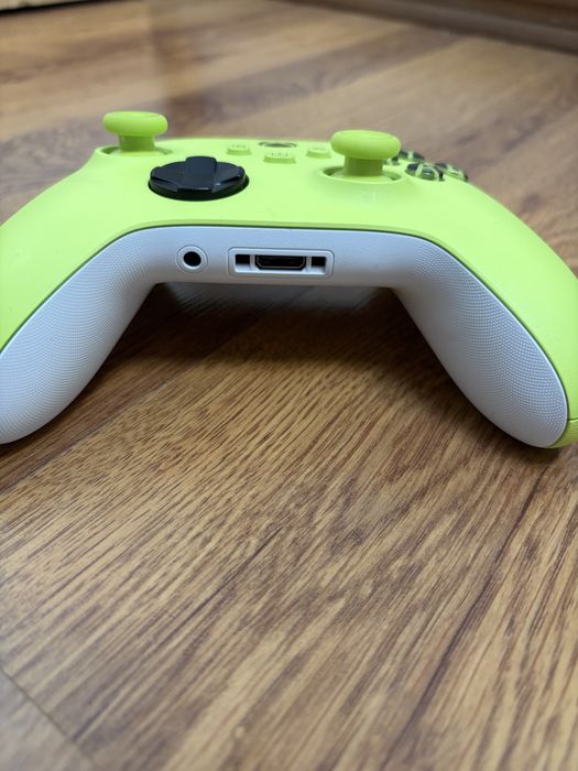Xbox controller electric volt