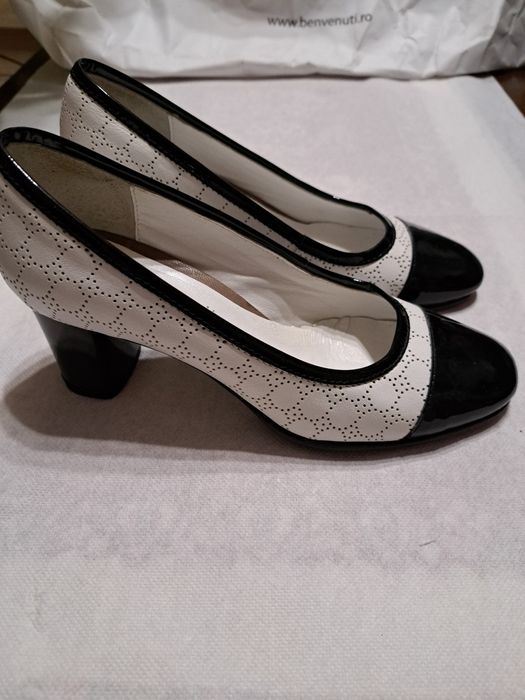 Pantofi femei  negri, alb cu negru