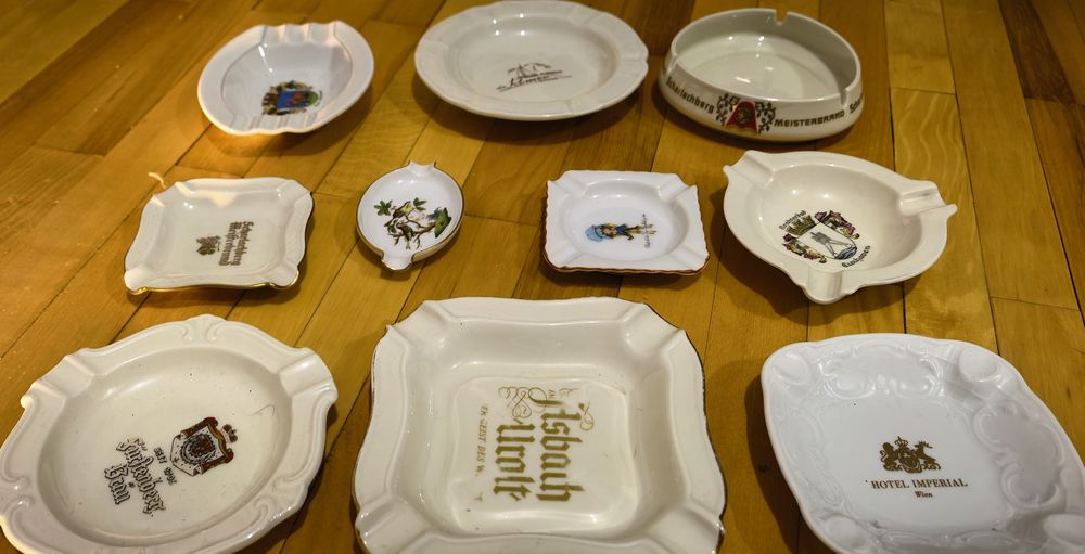 Scrumiere Vintage & Retro din porțelan