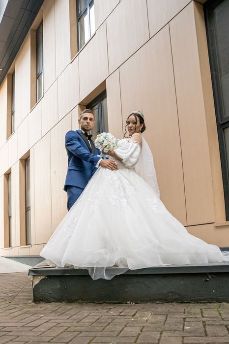 Vand rochie de mireasă