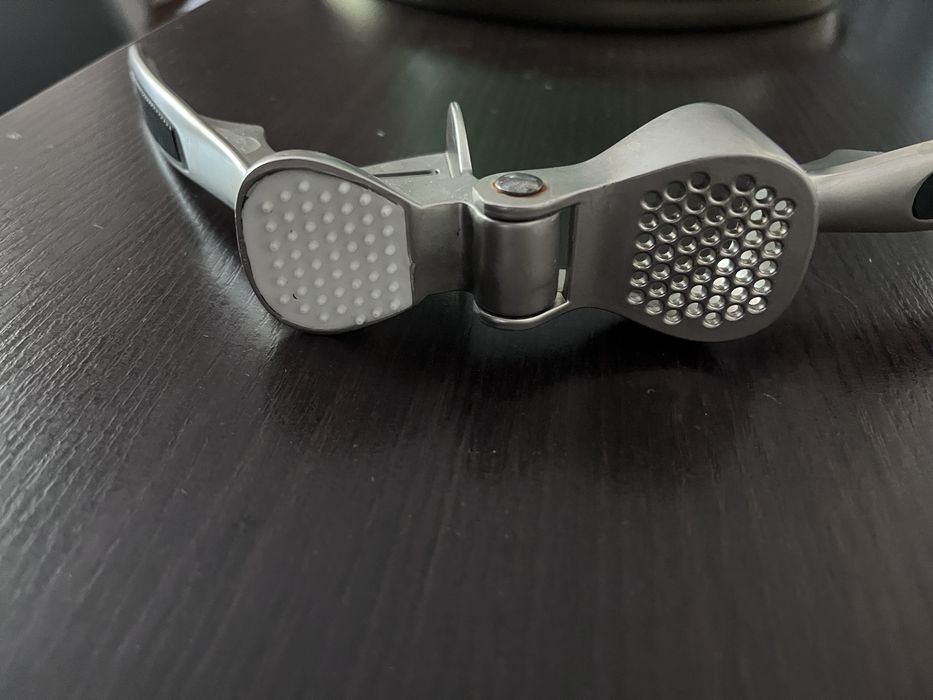 Продам чеснокодавку