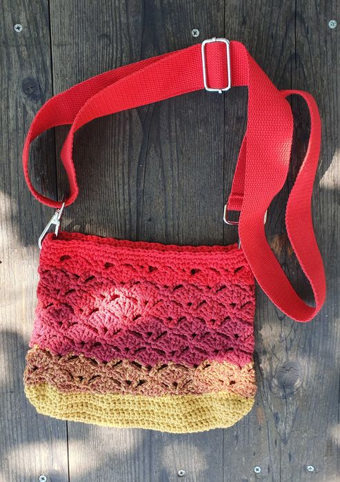 Плетена чанта на една кука