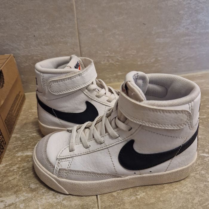 Детски високи кецове NIKE BLAZER MID
