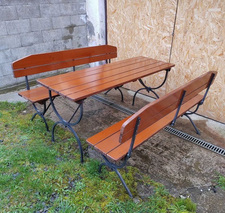 Vând diferite modele de bănci cu spătar sau fără spătar