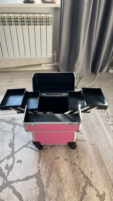 Чемодан для косметики