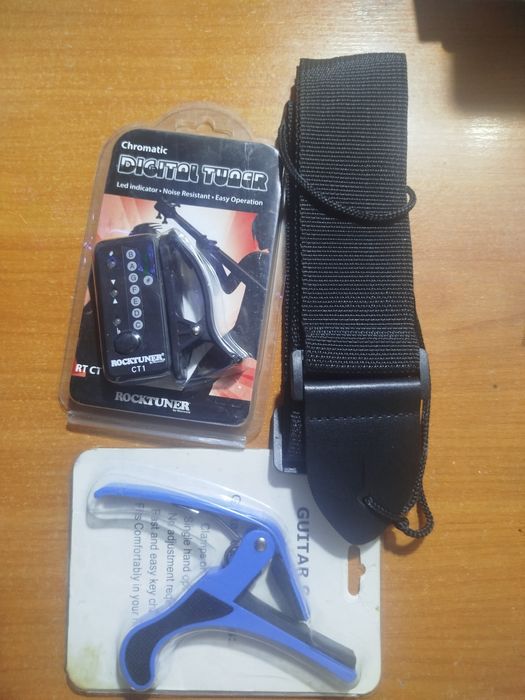 Продам гитару в отличном состоянии