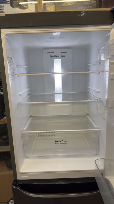 Продам Холодильник lg