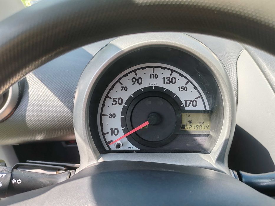 Toyota AYGO, 1.0 куб., 2012 г.