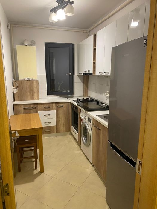 Inchiriez apartament 2 camere Ozana