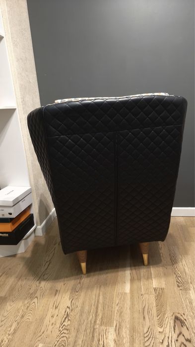 2 стильных кресла в отличном состоянии