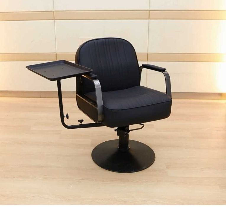 Tava rotativa pentru depozitarea ustensilelor