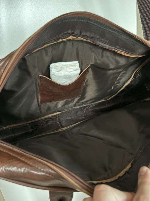 Чисто нова чанта, естествена кожа