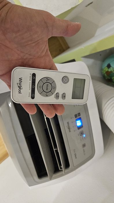 WHIRLPOOL aer conditionat mobil , ideal rulote , birouri , camere mici
