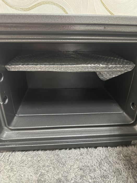 Продается Сейф Tinbo