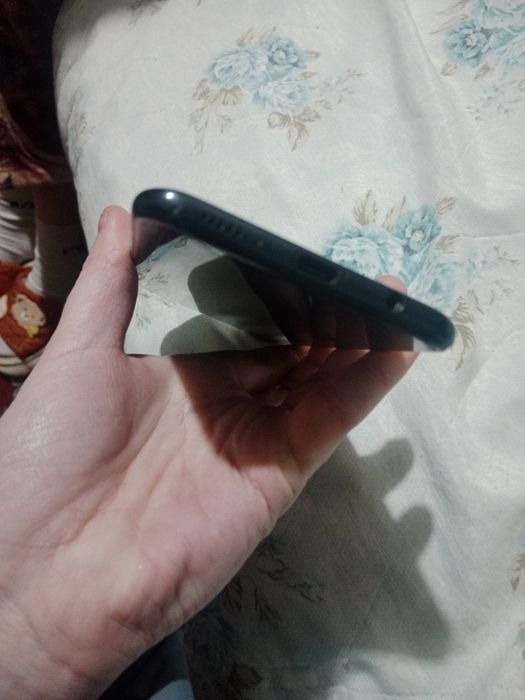 Продам до вечера Самсунг а30 32гб