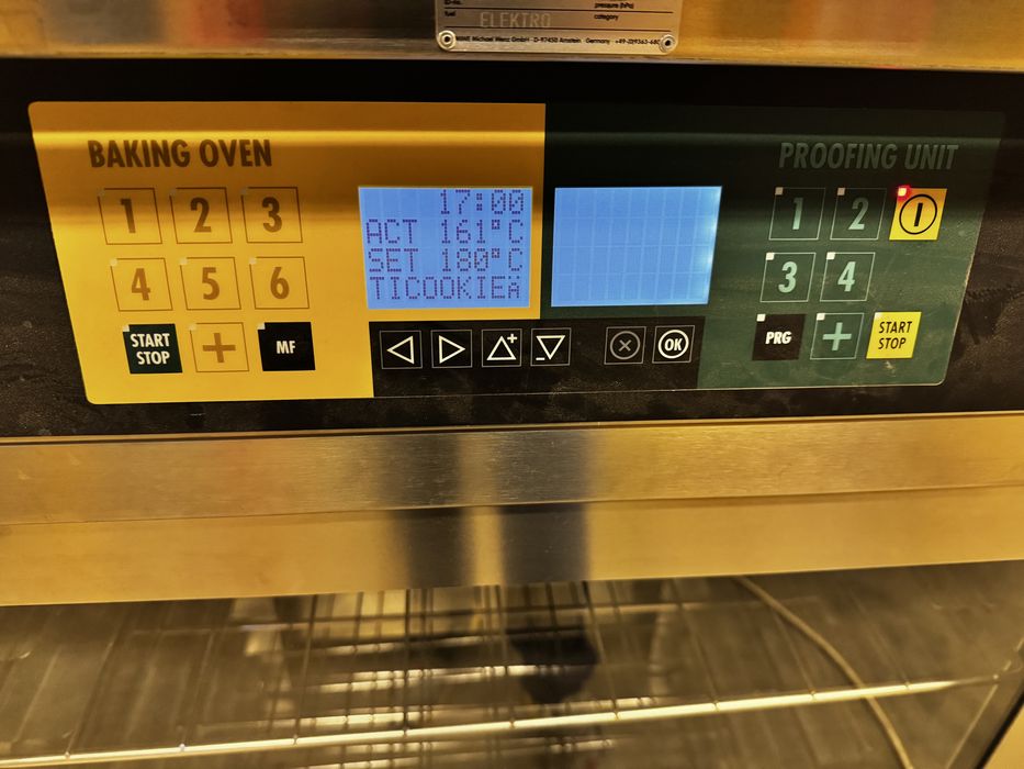 Cuptor electric patiserie MIWE  cu dospitor