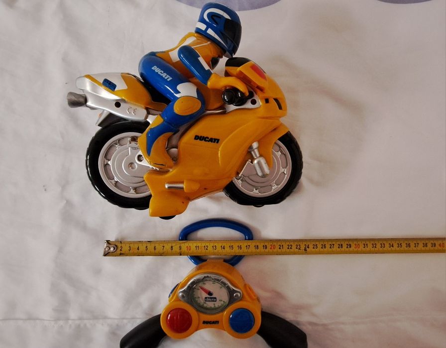 Chicco - Motocicleta Ducati cu Telecomanda
