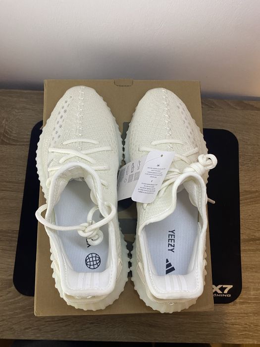 Yeezy 350v2 White