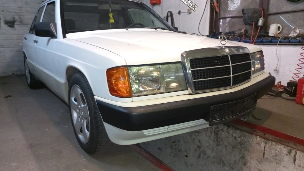 Orice  piese Mercedes 190E/190D W201