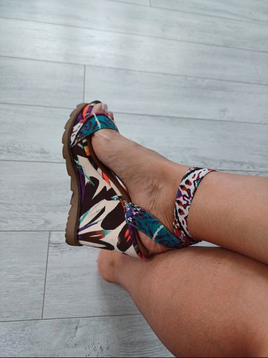 Дамски обувки платформа