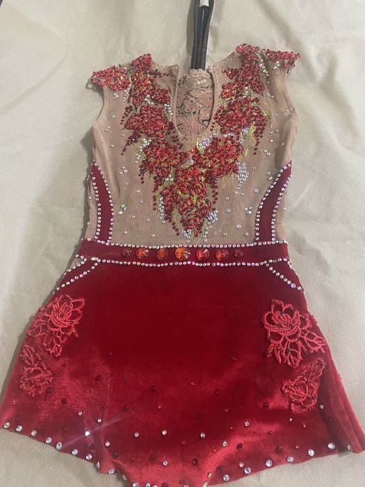 Costum gimnastica ritmica 6-8 ani