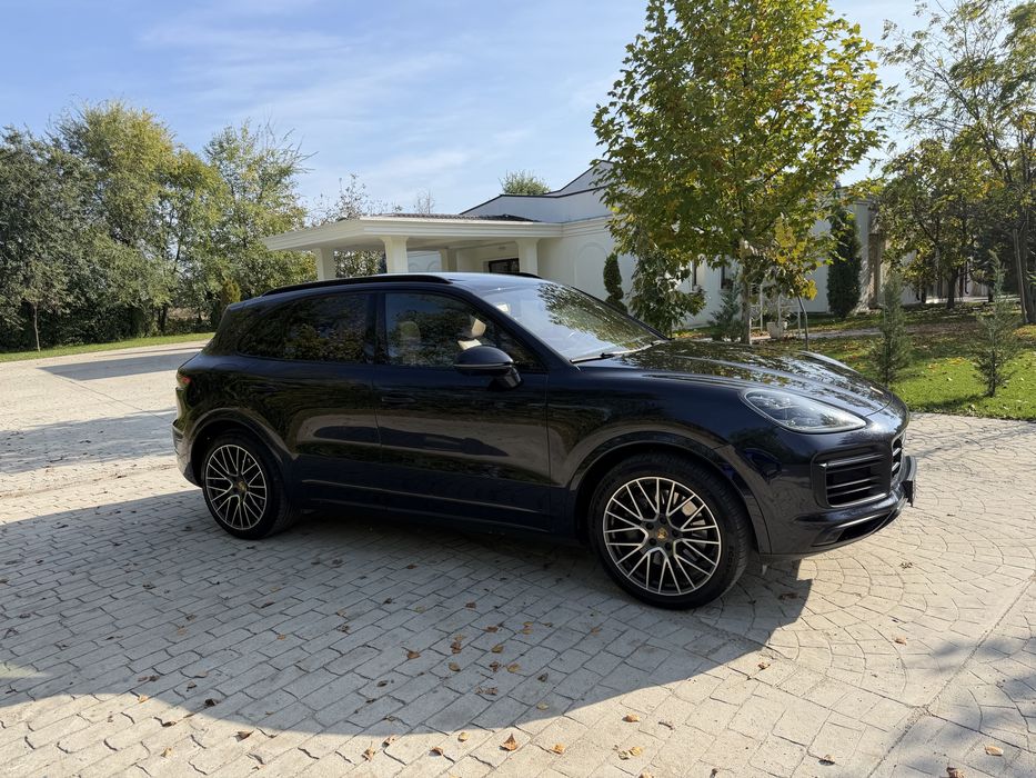 PORSCHE Cayenne 2020 — imagine 3