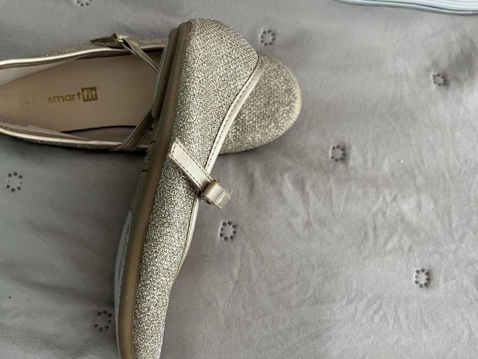 Лот бляскави обувчици