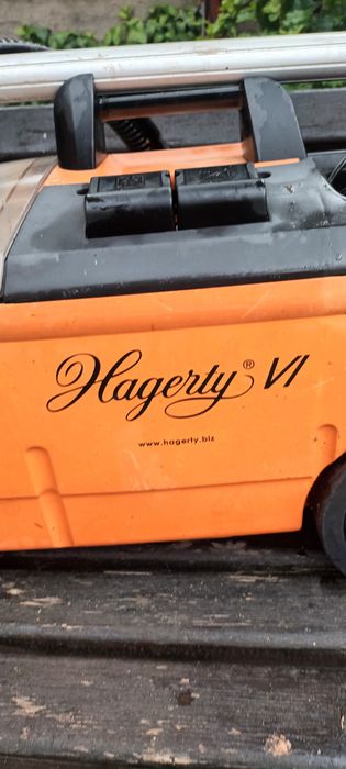 Aspirator cu jet si aspirare prin apa